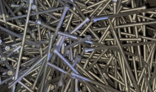 Derniers blogs de l'entreprise sur Quand l'anticorrosion va au-delà du brouillard salin – La valeur réelle des micro-revêtements zinc-aluminium vue sous l'angle de la capacité du système